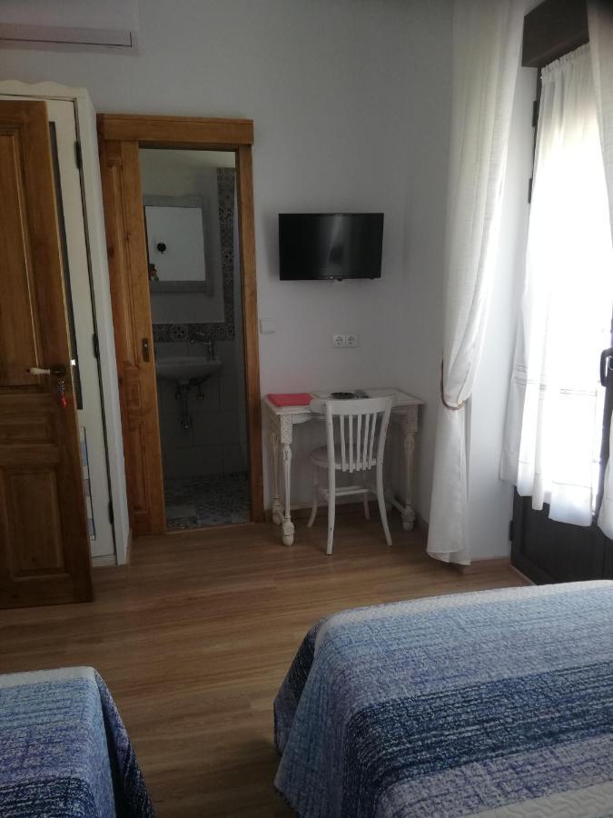 Hostal El Lugar De La Mancha Argamasilla de Alba Eksteriør bilde